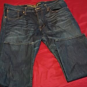 (01)American Eagle Outfitters Men's Dark Blue Relaxed Jeans